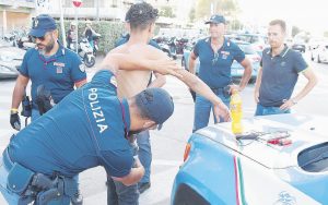 Rimini controlli Polizia per aggressione sessuale turista polacca