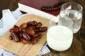 dates-shutterstock_166657478
