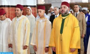SM-le-Roi-Mohammed-VI-Amir-Al-Mouminine-prière-MAP-ARCHIVES-504x300
