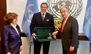 Hilale-remet-Marteau-Conférence-de-Marrakech-au-SG-de-lu2019ONU_M-504x300