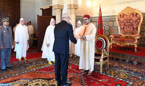 SM-le-Roi-reçoit-plusieurs-ambassadeurs-étrangers_M-504x300