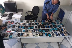 phones_479453587