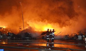 Agadir-Incendie-au-marché-aux-puces-Sidi-Youssef-M-504x300