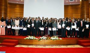 Remise-de-certificats-à-54-lauréats-de-lAcadémie-marocaine-des-études-diplomatiques-504x300