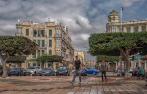 وزيرة-السياحة-في-مليليةأثرنا-بإغلاق-الحدود-مع-المغرب-وهذا-ما-سنعمل-عليه-768x489