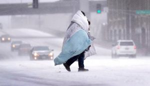 127-193448-winter-storm-hitting-america_700x400