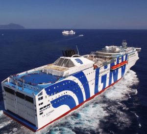 traversee-ferry-GNV-3-e1594051937646-556x510-1