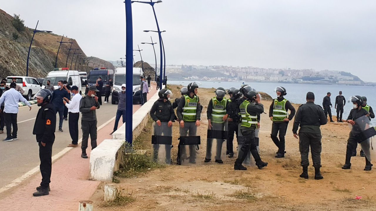 Tight-security-measures-in-Fnideq-to-prevent-immigration-attempts-to-Ceuta