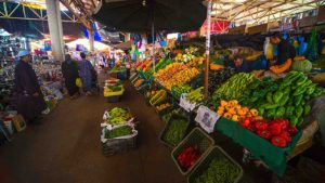 slider_1650630750souk-Maroc-marche-ramadan-produits-alimentaires-1110x675-1-scaled
